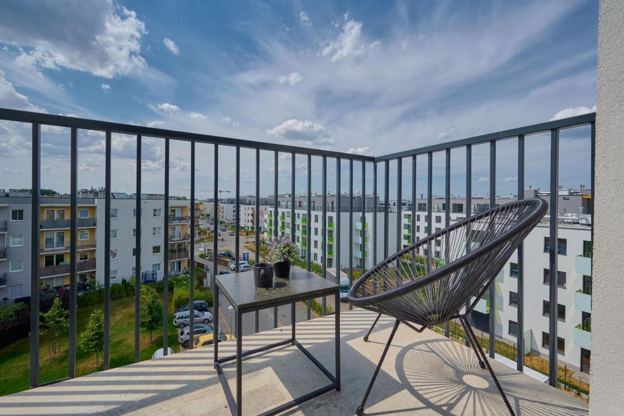 Exclusive Apartment With Balcony & Parking Wroclaw By Renters Prestige Exterior foto