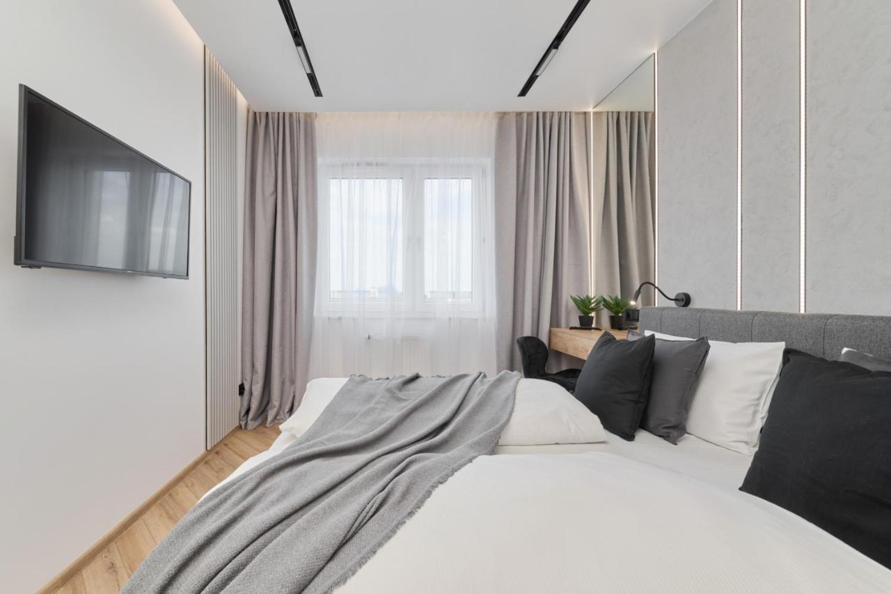 Exclusive Apartment With Balcony & Parking Wroclaw By Renters Prestige Exterior foto