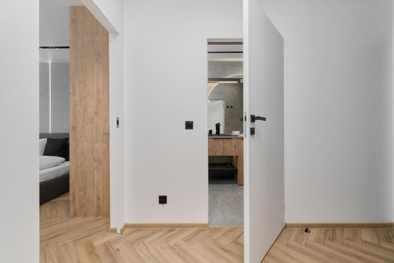 Exclusive Apartment With Balcony & Parking Wroclaw By Renters Prestige Exterior foto