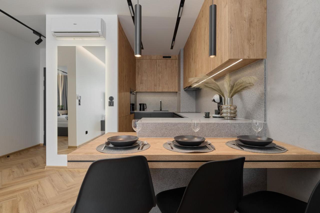 Exclusive Apartment With Balcony & Parking Wroclaw By Renters Prestige Exterior foto